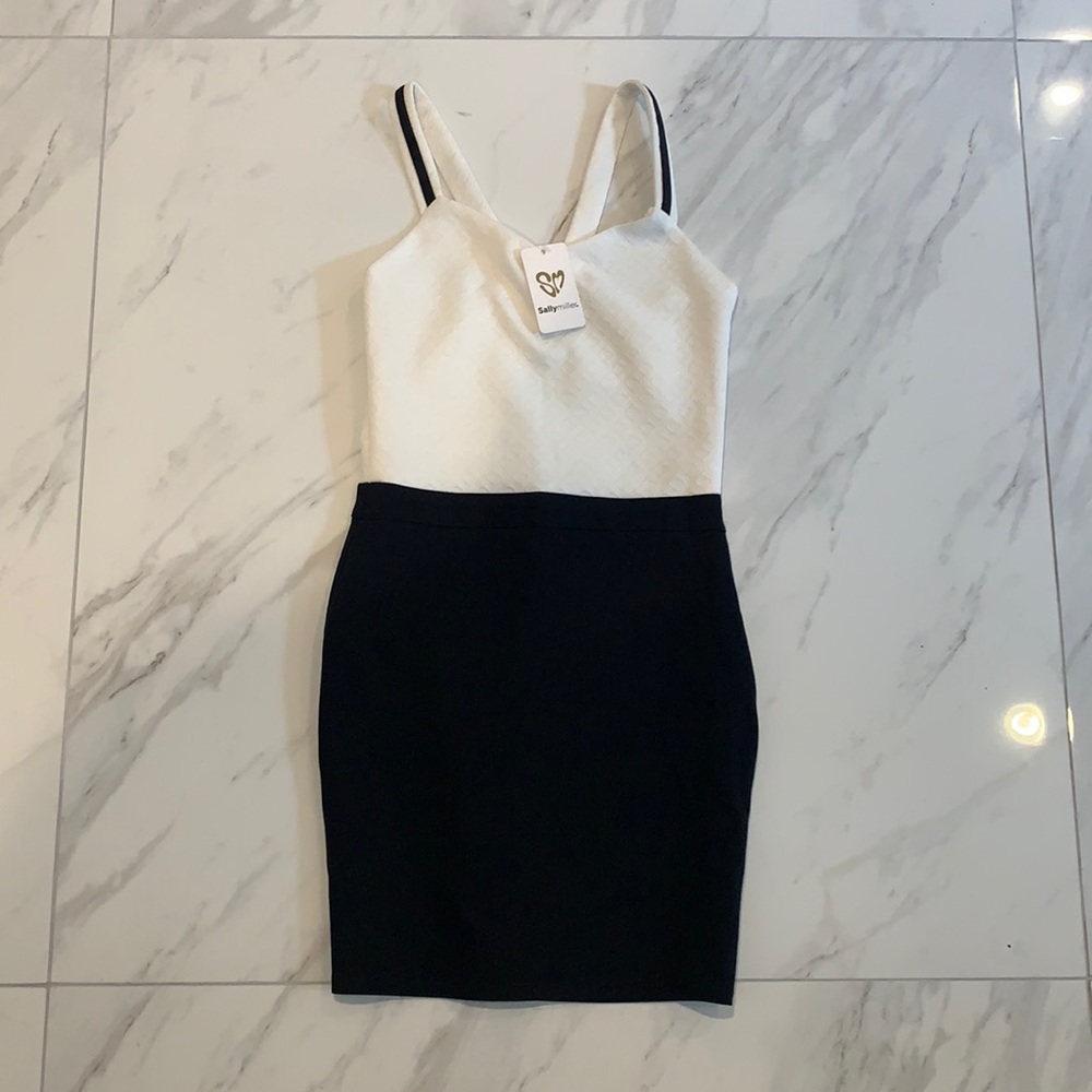 Sally Miller black and white midi xs
